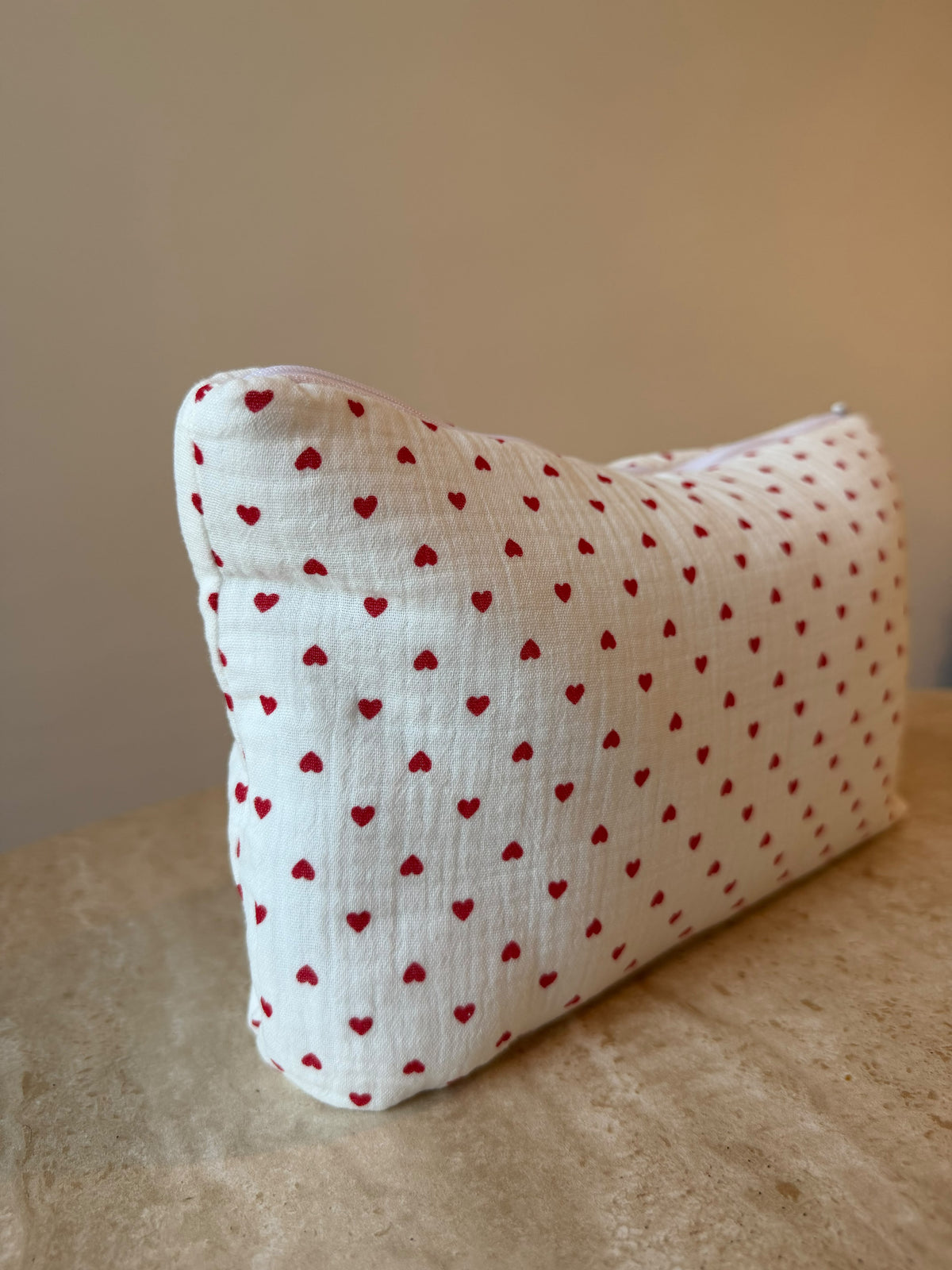 Trousse de toilette Petit Cœur vue de trois quarts