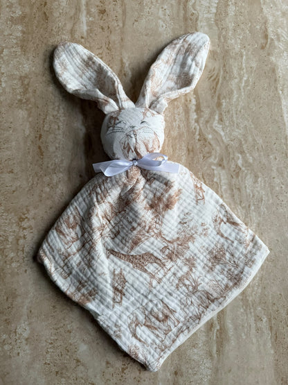 Doudou lapin Safari en toile de Jouy beige, noué