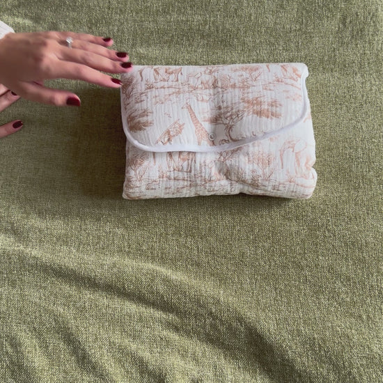 Vidéo Tapis à langer nomade Safari beige
