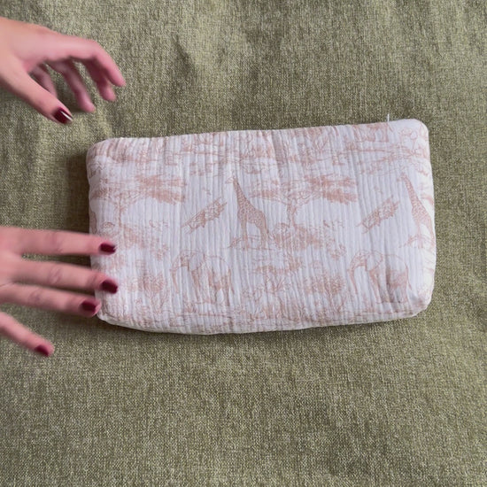 Vidéo Trousse de toilette Safari beige